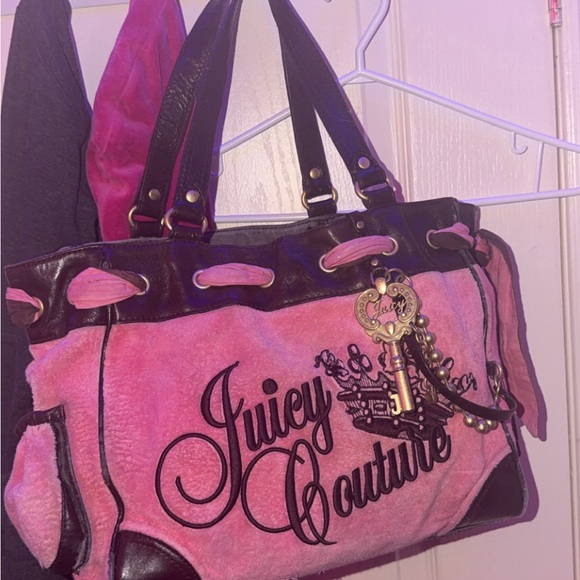 Juicy Couture Handbags - Vintage juicy couture daydreamer